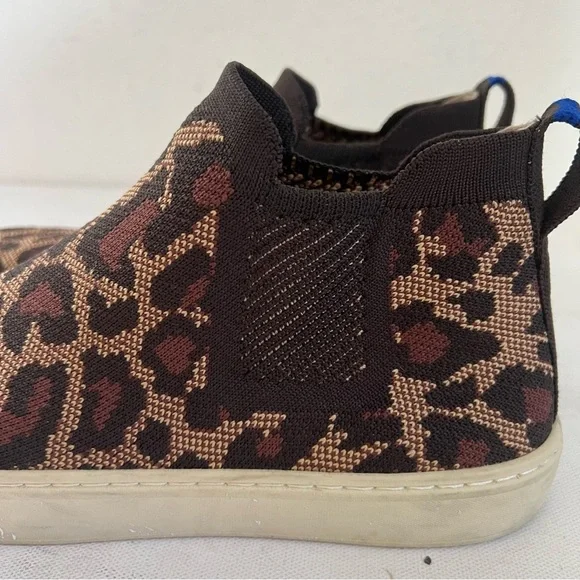 - Rothy’s Wildcat Chelsea ankle knitted boot - Picture 7 of 9